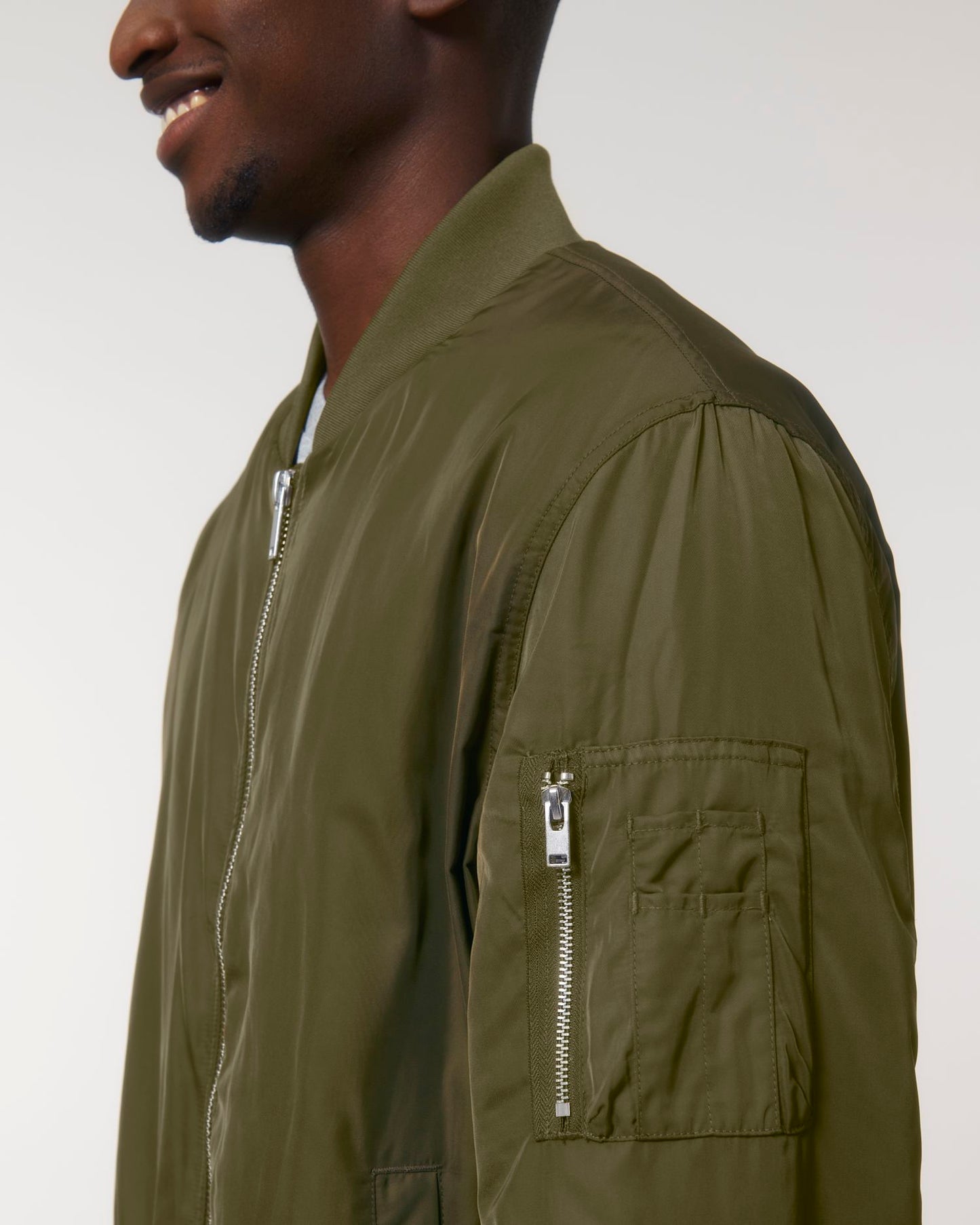 Bomber - British Khaki - Vorderseite Detail