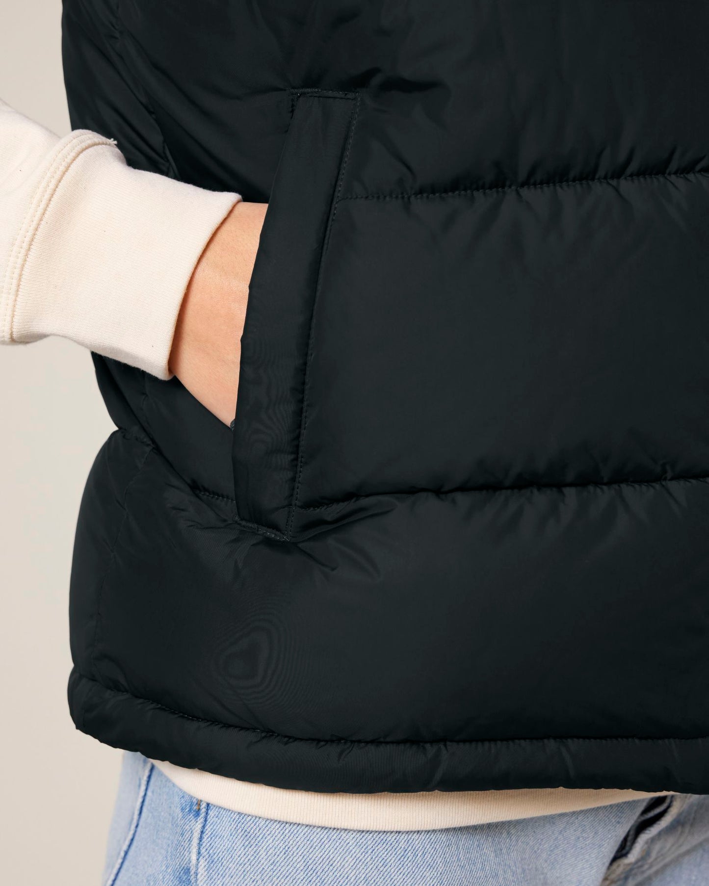 Puffer Gilet - Black - Vorderseite Detail