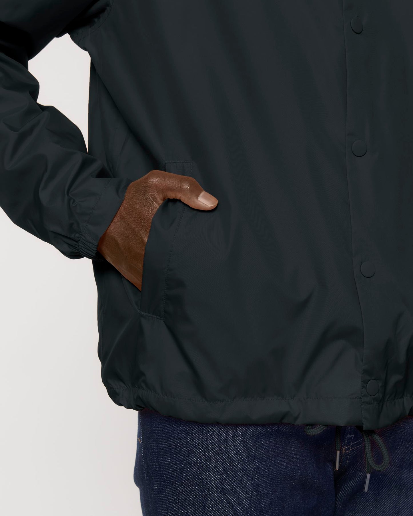 Coacher - Black - Vorderseite Detail