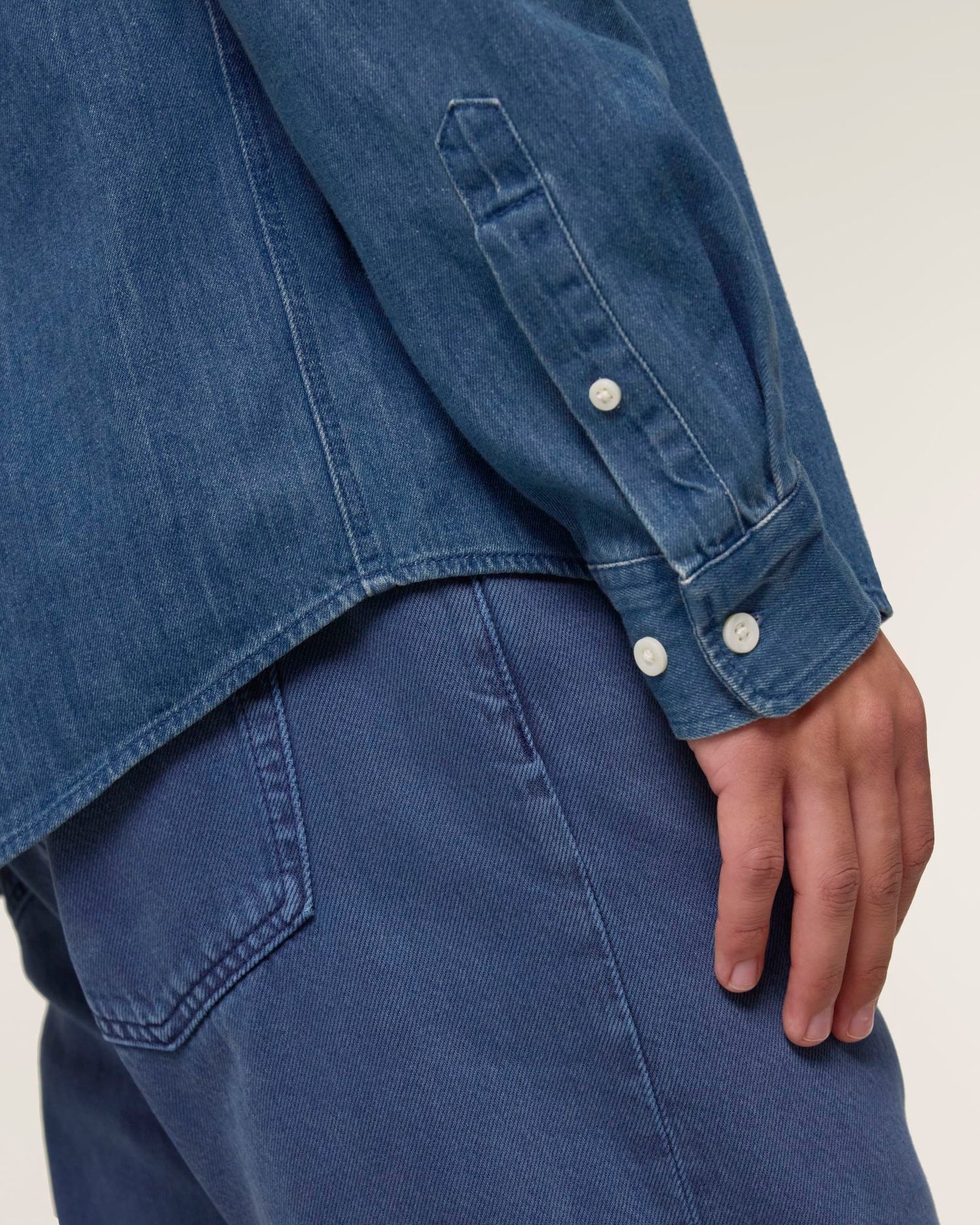 Stanley Denim Shirt - Mid Wash - Vorderseite Detail