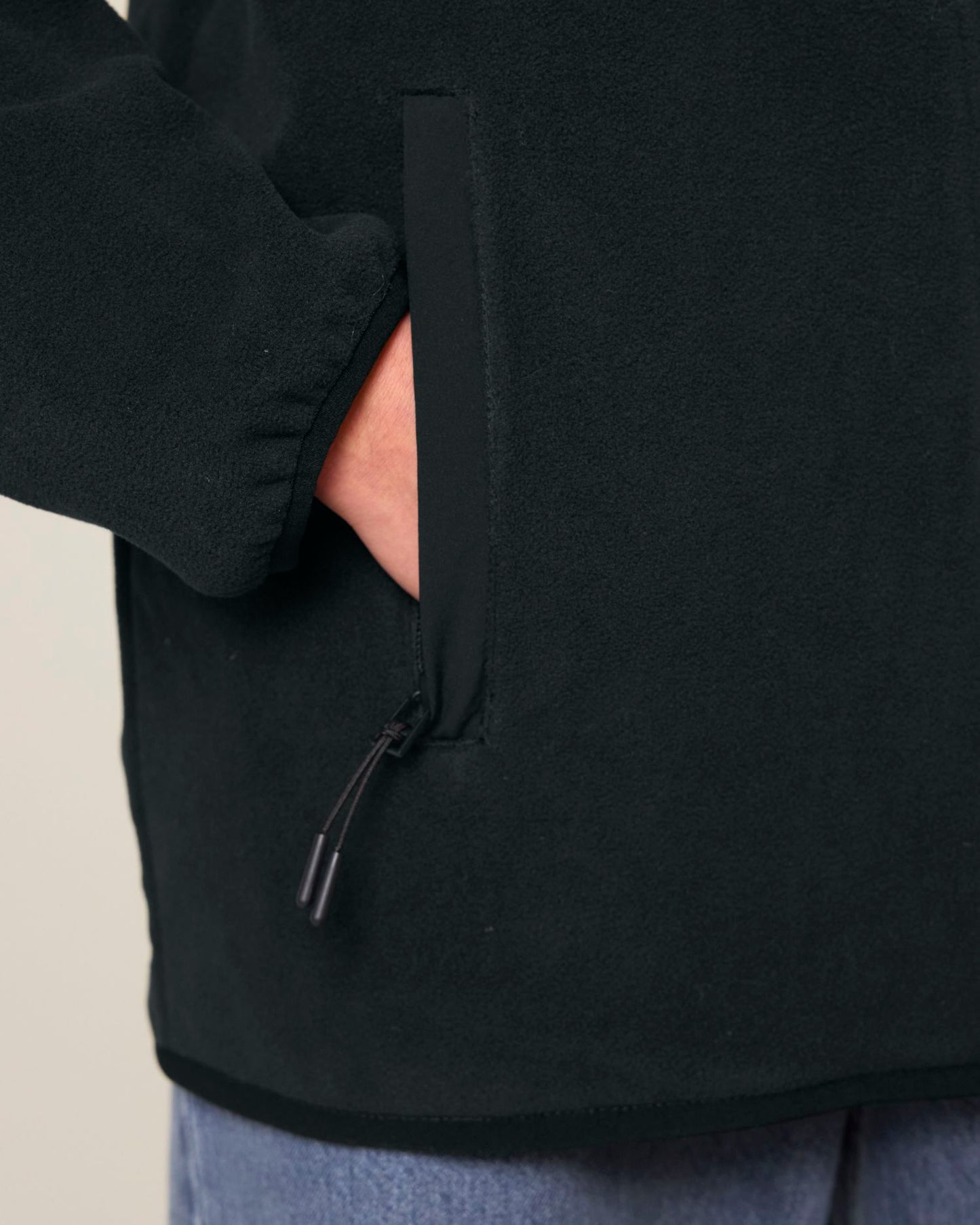 Trekker - Black - Vorderseite Detail
