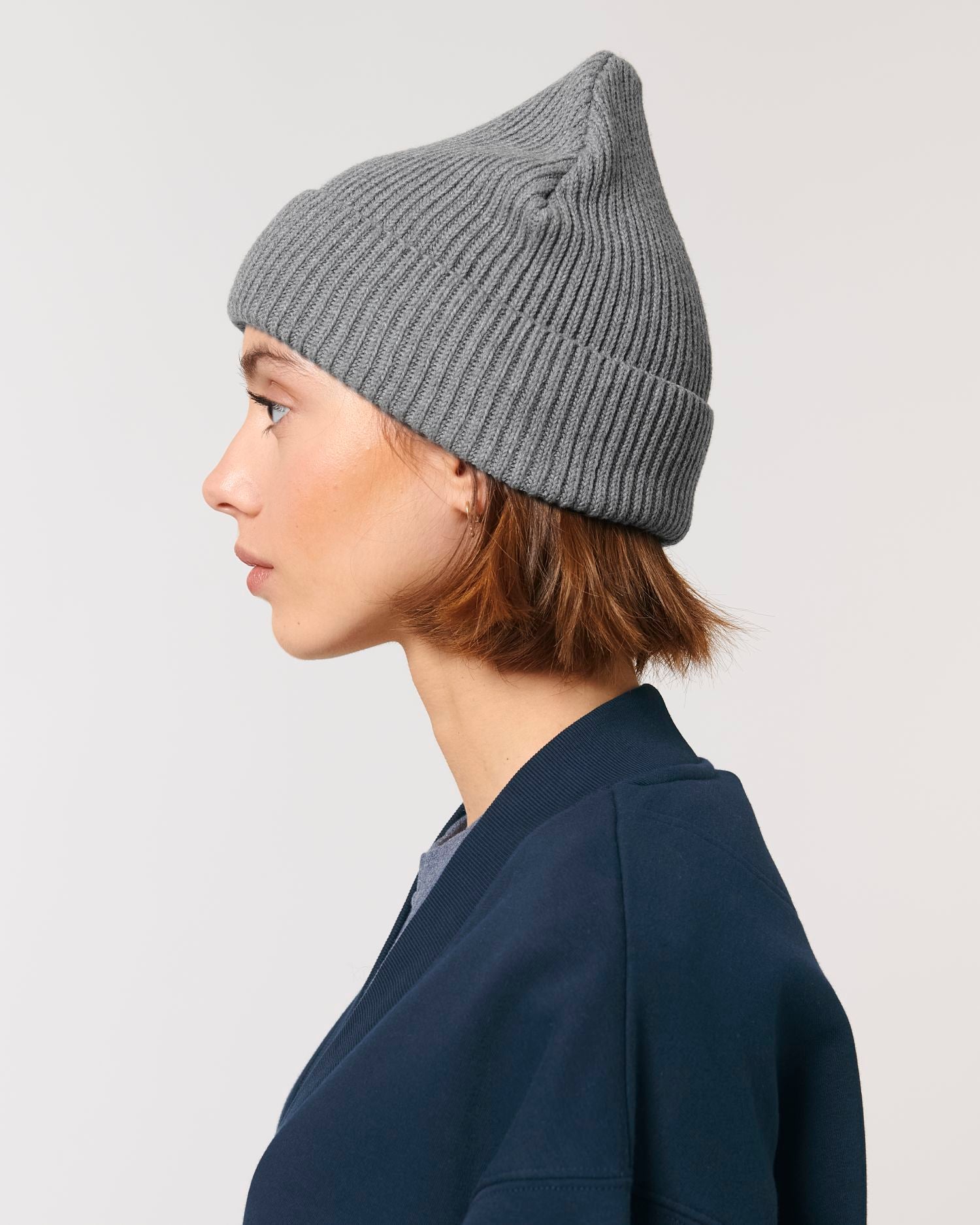 Fisherman Beanie - Mid Heather Grey - Vorderseite Detail
