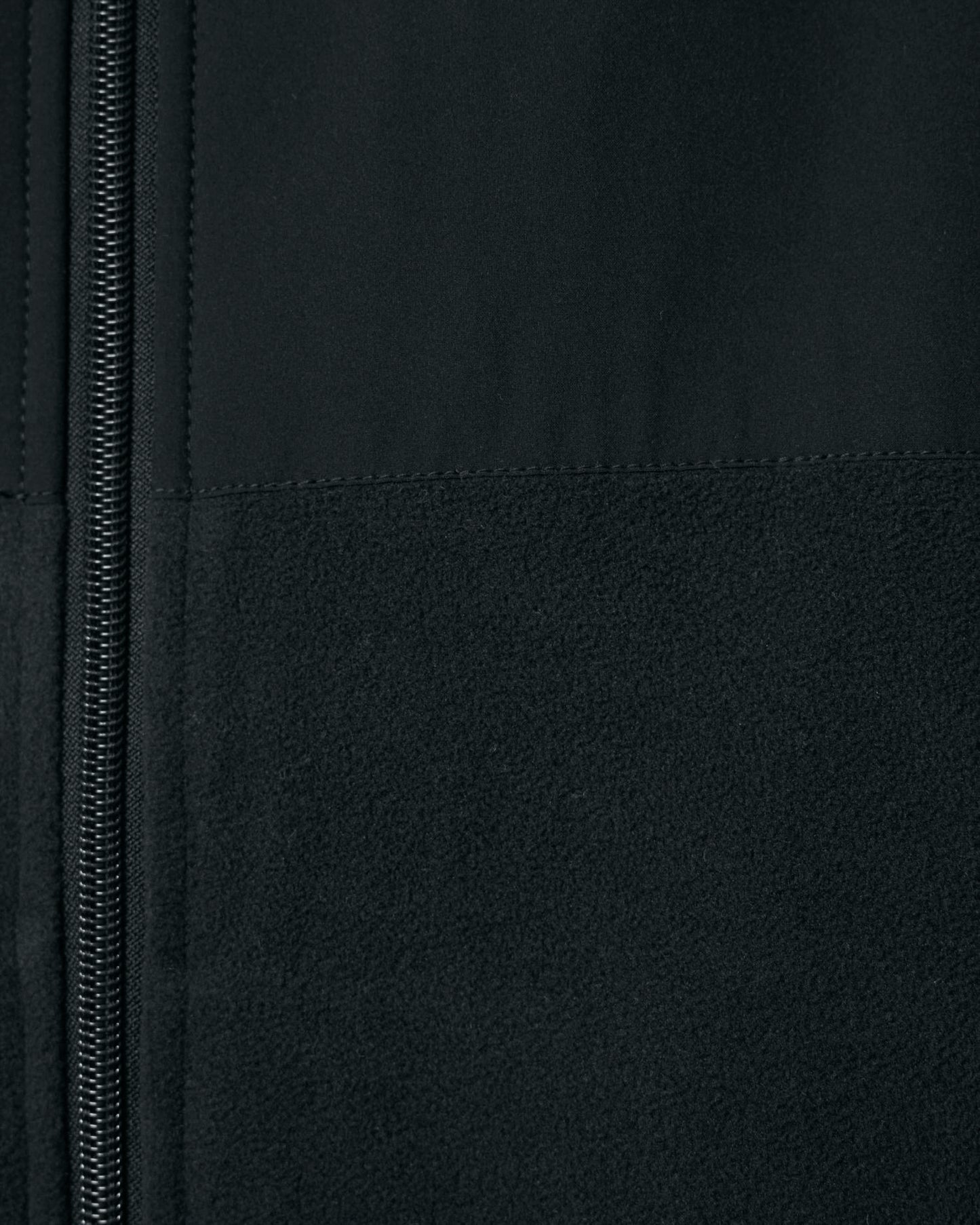 Trekker - Black - Vorderseite Detail