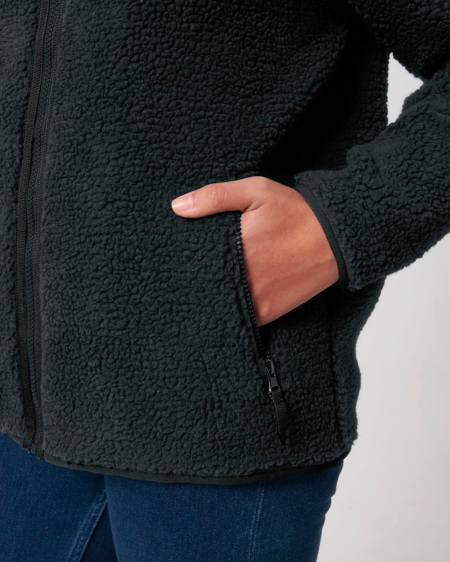 Outsider - Black - Vorderseite Detail