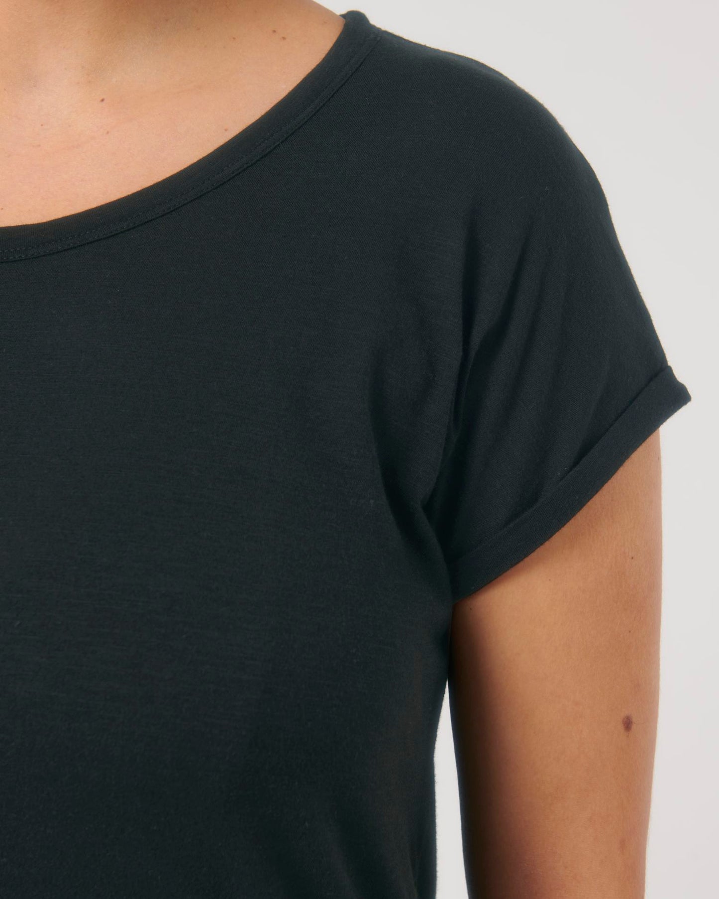 Stella Rounder Slub - Black - Vorderseite Detail