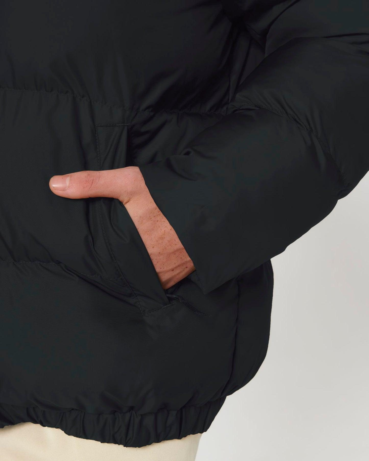 Puffer - Black - Vorderseite Detail