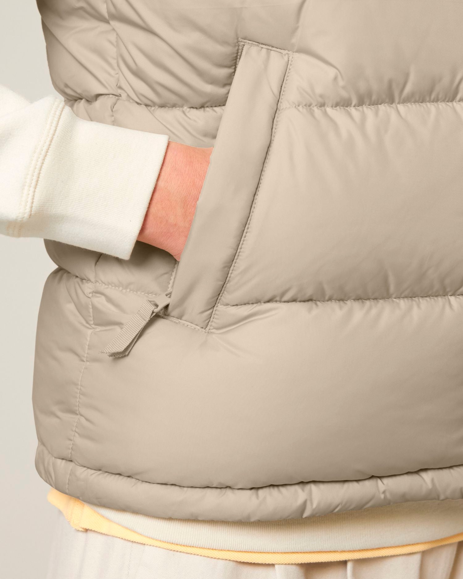 Puffer Gilet - Desert Dust - Vorderseite Detail