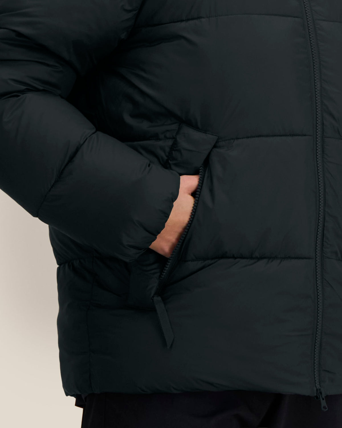Puffer 2.0 - Black - Vorderseite Detail