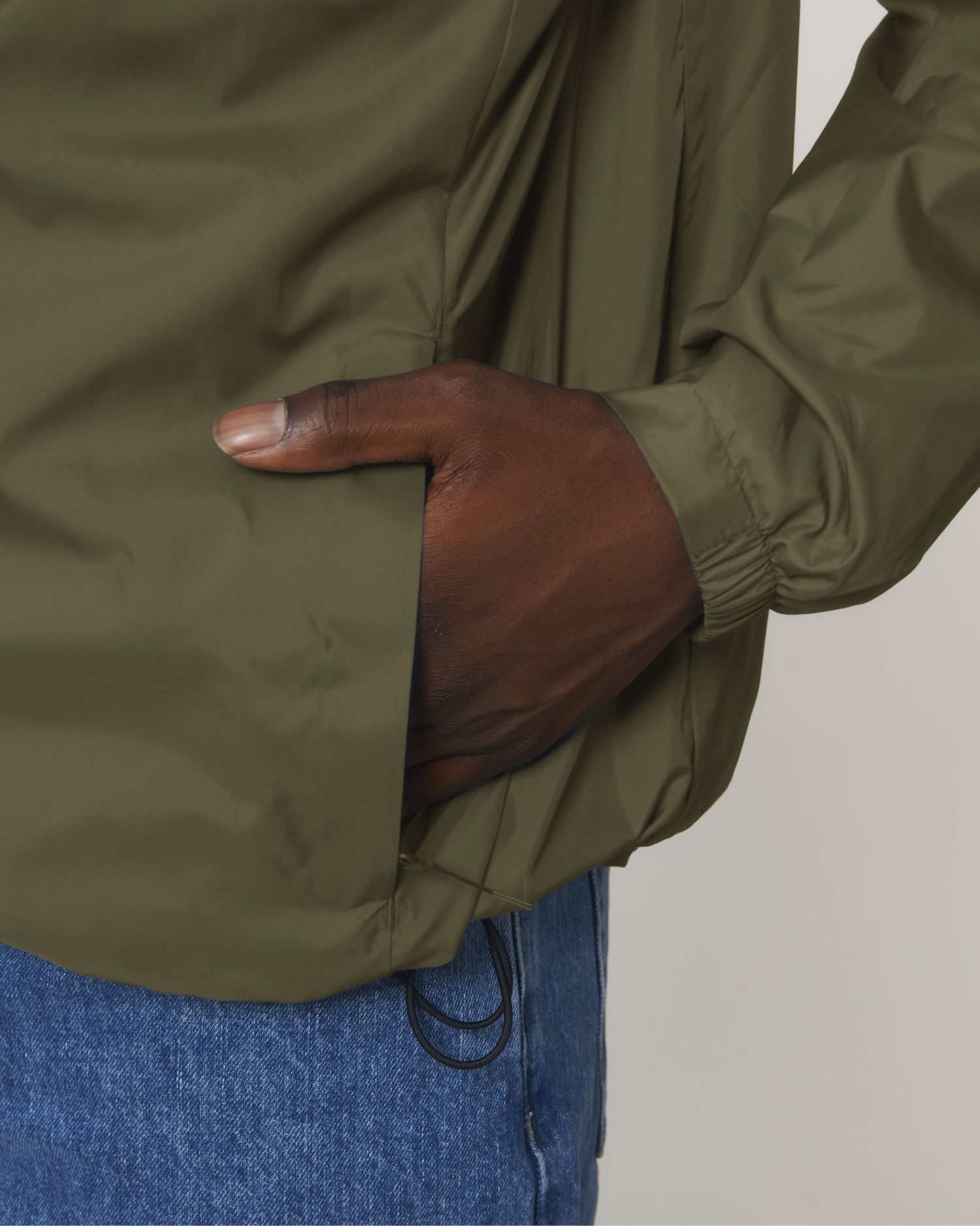 Commuter - British Khaki - Vorderseite Detail