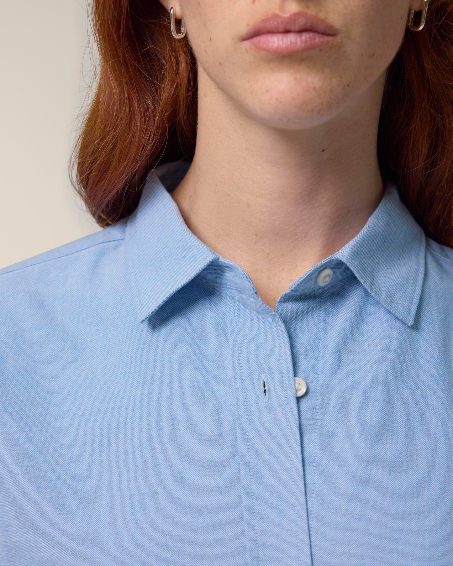 Stella Oxford Shirt - Blue Oxford - Vorderseite Detail