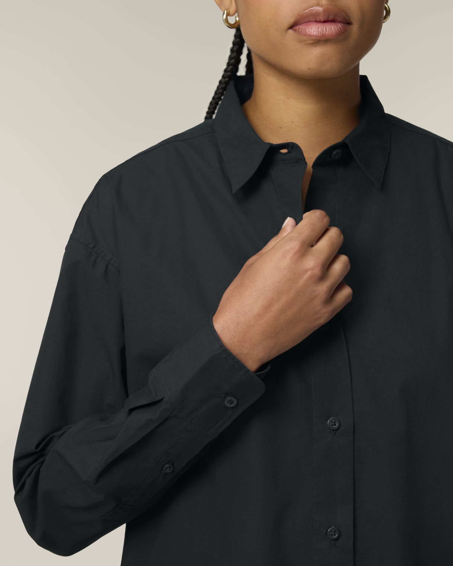 Stella Styler Shirt - Black - Vorderseite Detail