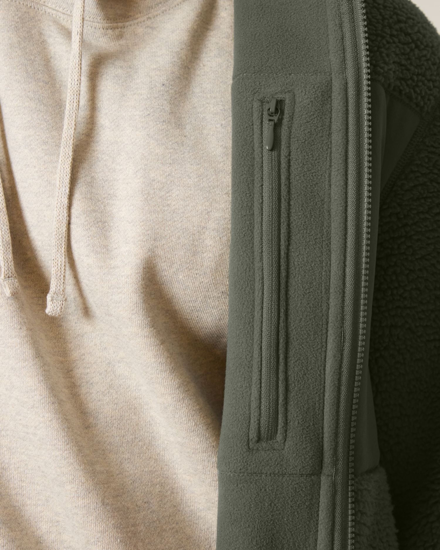 Brooker - Khaki - Vorderseite Detail