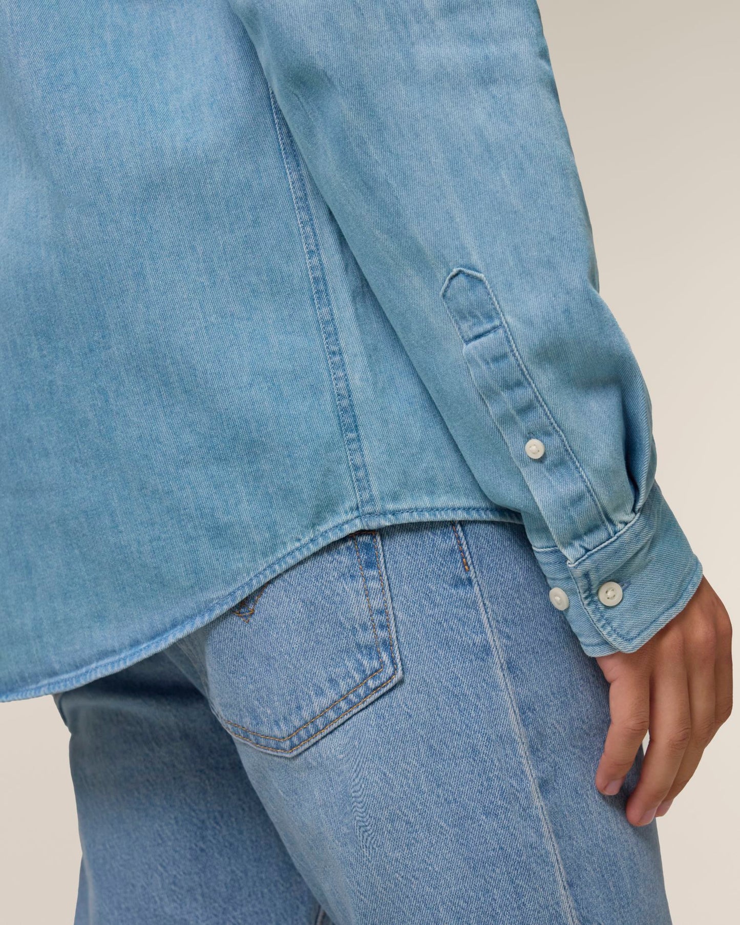 Stanley Denim Shirt - Light Wash - Vorderseite Detail