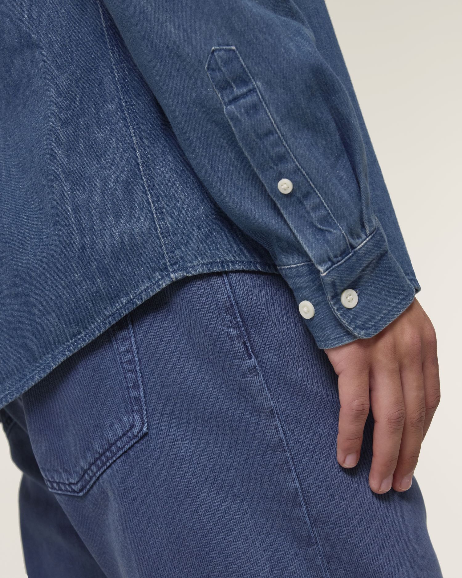Stanley Denim Shirt - Mid Wash - Vorderseite Detail