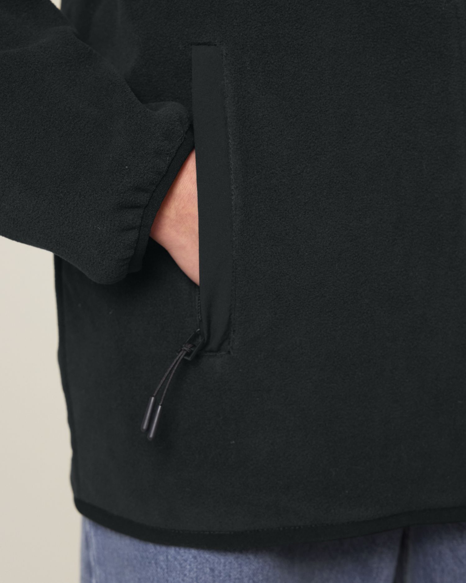 Trekker - Black - Vorderseite Detail