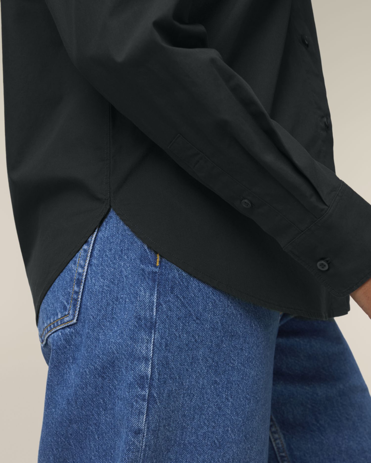 Stella Styler Shirt - Black - Vorderseite Detail