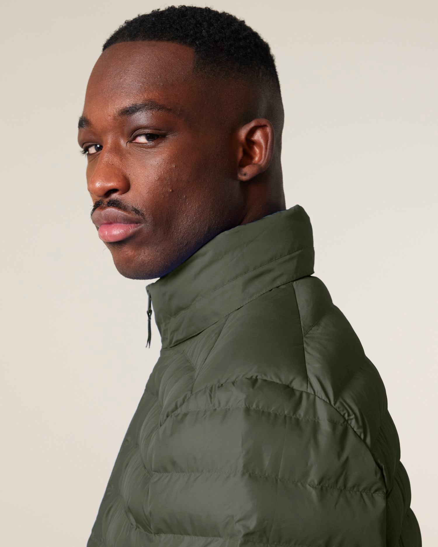 Stanley Voyager - Khaki - Vorderseite Detail