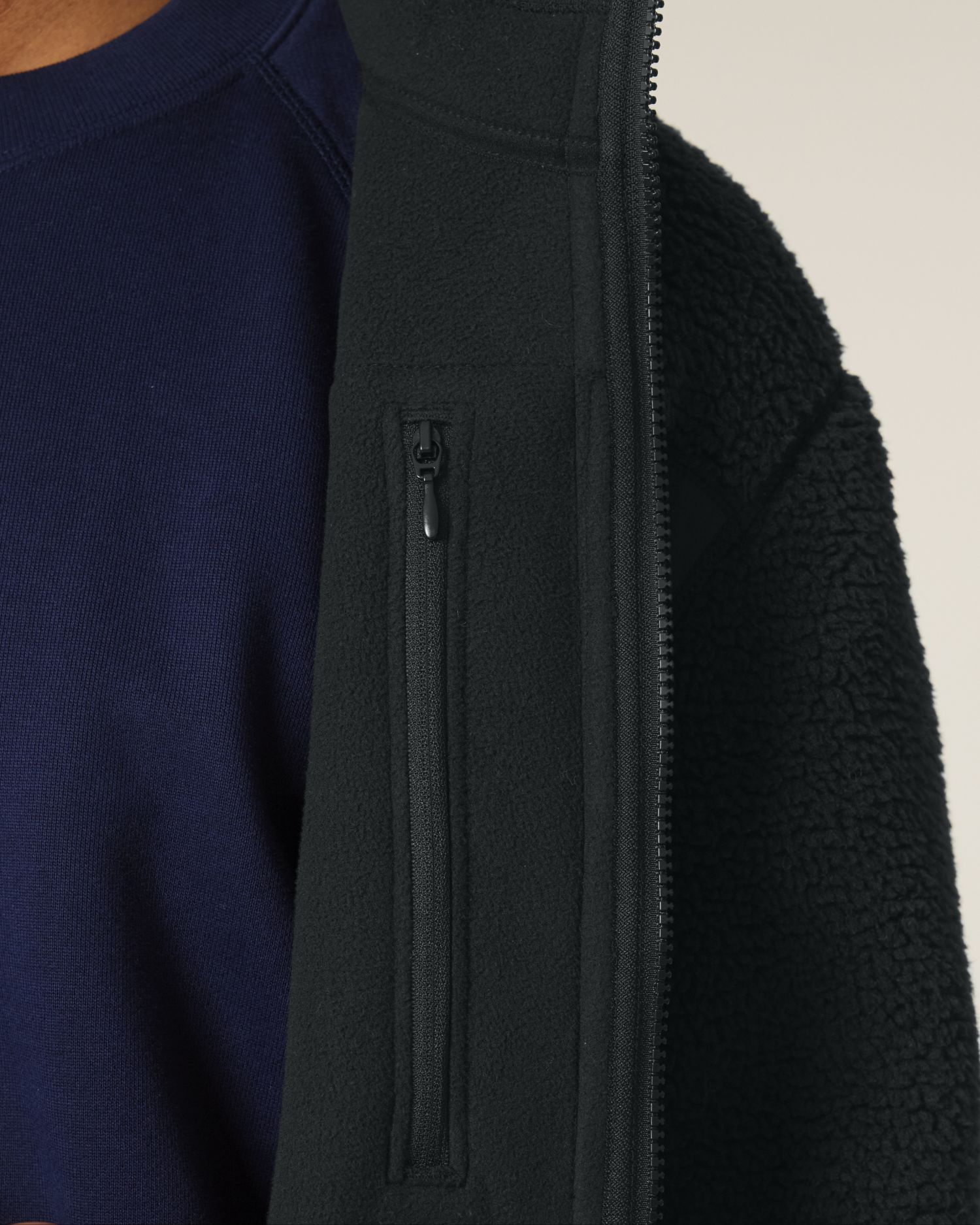 Brooker - Black - Vorderseite Detail