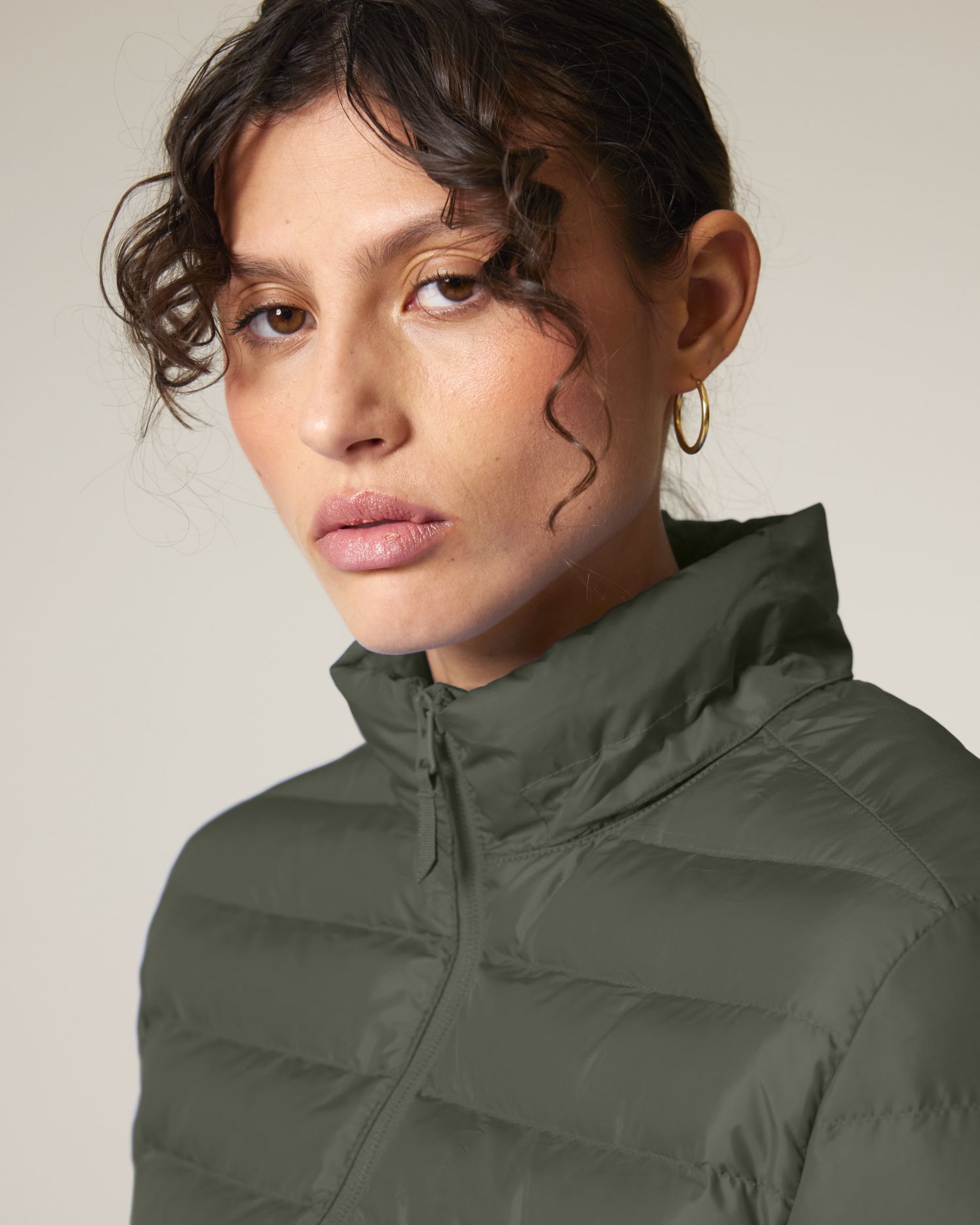 Stella Voyager - Khaki - Vorderseite Detail
