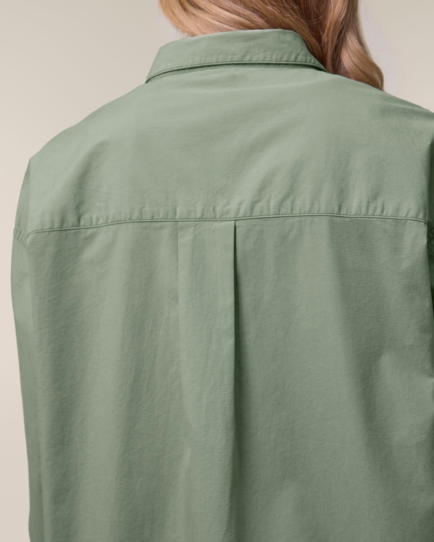 Stella Styler Shirt - Soft Khaki - Vorderseite Detail