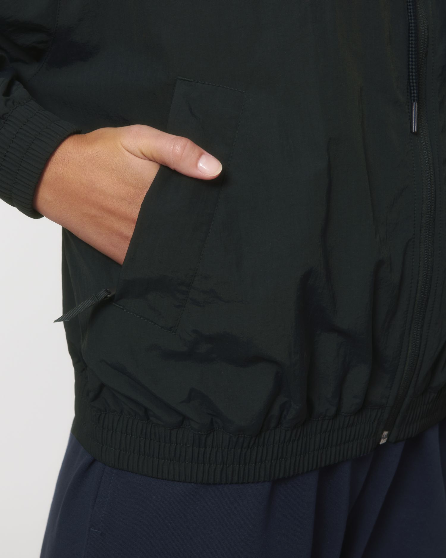 Tracker - Black - Vorderseite Detail