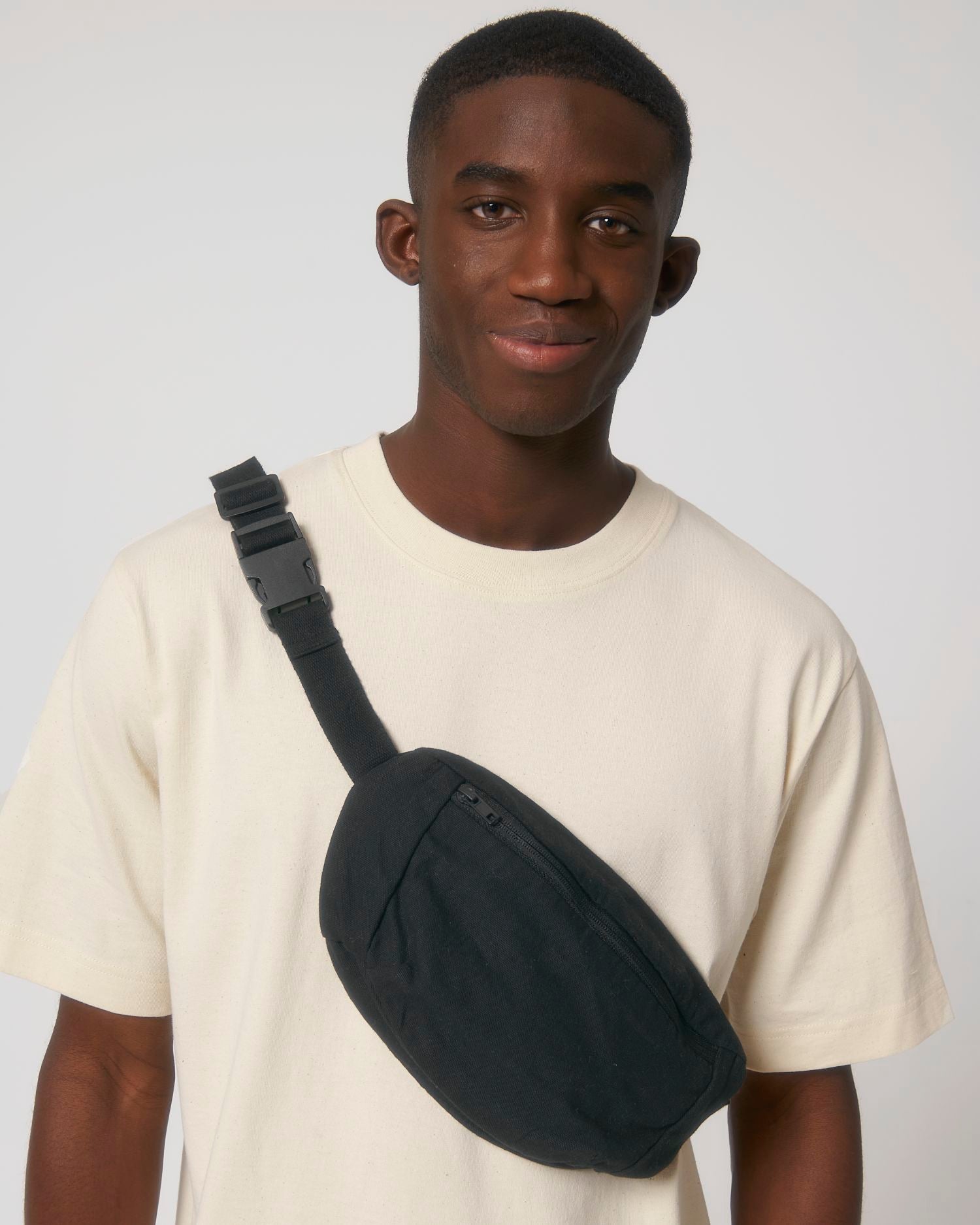 Hip Bag - Black - Vorderseite 